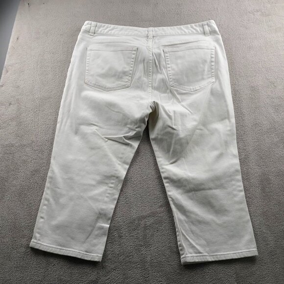 Chaps Womens Capri Pants Size 16 Flat Front White Straight Leg Casual Classic - Picture 11 of 11
